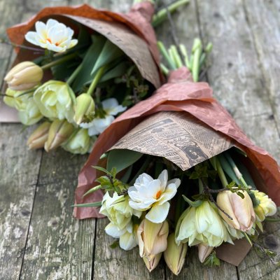 Zoom bild av Vaxat kraftpapper Blompapper Natur