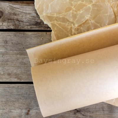 Zoom image of Vaxat kraftpapper Beige blompapper